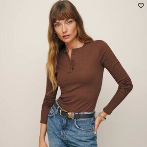 Reformation Hudson Long Sleeve Henley Tee Soil - Size M